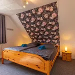 Schwalbennest * Holtgast