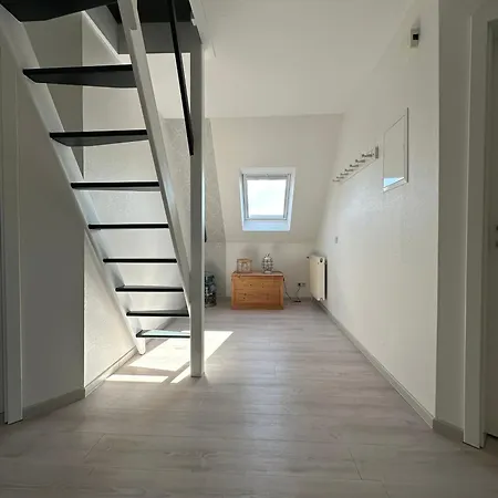 Schwalbennest * Holtgast